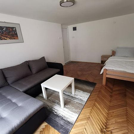 Nov Apartman U Mirnoj Ulici U Centru Beograda Esterno foto