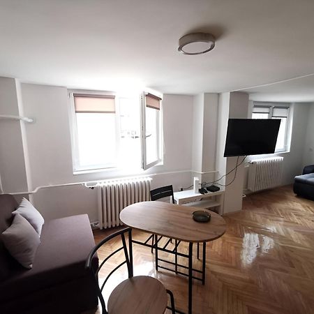 Nov Apartman U Mirnoj Ulici U Centru Beograda Esterno foto